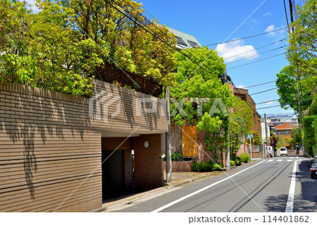 東京代代木上原站周圍安靜的高級住宅區的風景 東京代代木上原站周圍安靜的高級住宅區的風景 114401862