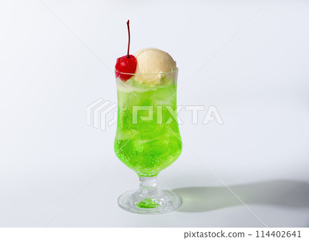 奶油蘇打水和陰影 114402641