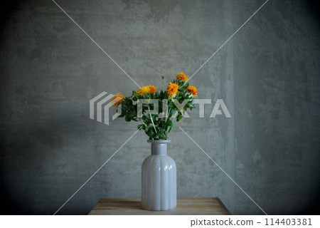 Safflower flowers Safflower flowers 114403381