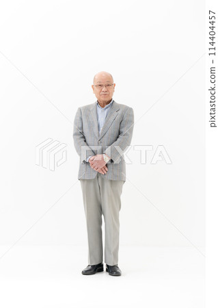Senior man portrait, full body, vertical Senior man portrait, full body, vertical 114404457