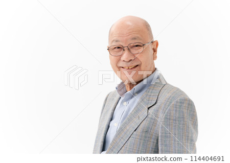 Senior man portrait 114404691