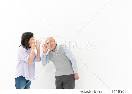 Senior couple hearing loss 114405013