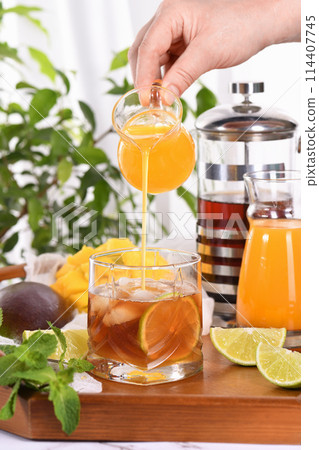 Mango Iced Tea 114407745
