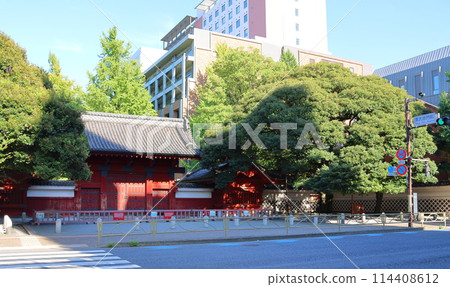 Akamon, the University of Tokyo, former Kaga mansion Goshudenmon gate on the Hongo campus, a nationally important cultural property, Hongo, Bunkyo-ku, Tokyo Akamon, the University of Tokyo, former Kaga mansion Goshudenmon gate on the Hongo campus, a nationally important cultural property, Hongo, Bunkyo-ku, Tokyo 114408612