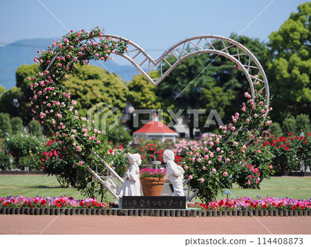 Maebashi Rose Garden: Arch of Love 114408873