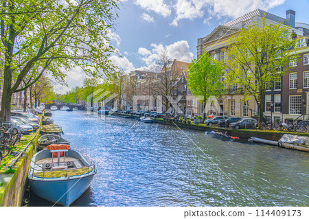 Netherlands, Amsterdam, Grachtengordel canal 114409173