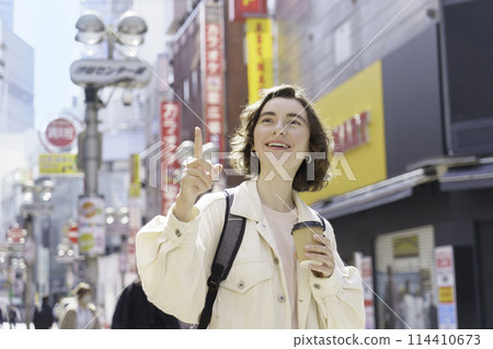 入境:澀谷觀光的外國女性 入境:澀谷觀光的外國女性 114410673