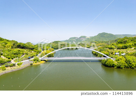 香川縣著名的鱸魚釣魚勝地府中湖 香川縣著名的鱸魚釣魚勝地府中湖 114413896