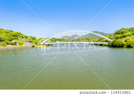 香川縣著名的鱸魚釣魚勝地府中湖 香川縣著名的鱸魚釣魚勝地府中湖 114413901