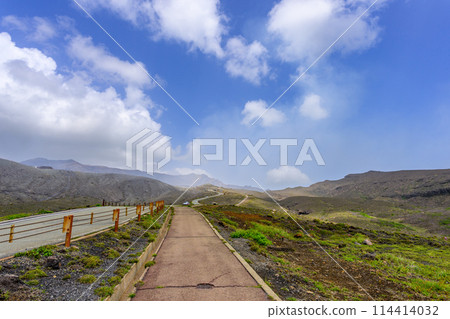 Around the summit of Mt. Aso, the road to the Nakadake crater of Mt. Aso (Around Mt. Aso and the Aso crater) Around the summit of Mt. Aso, the road to the Nakadake crater of Mt. Aso (Around Mt. Aso and the Aso crater) 114414032