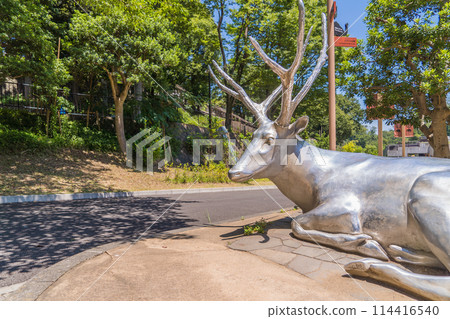 Silver deer statue Silver deer statue 114416540