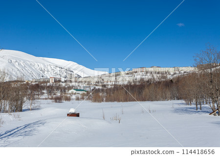 Hibiny, melting snow, spring sun, icicles, roads, Kirovsk 114418656