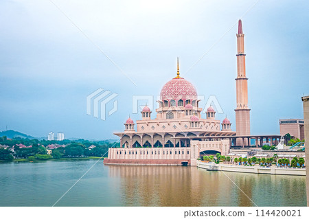 Scenery of Putra Mosque, Putrajaya, Malaysia 114420021