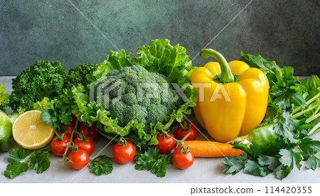 Spinach, pumpkin, carrots, tomatoes, parsley, spinach, paprika, green and yellow vegetables Spinach, pumpkin, carrots, tomatoes, parsley, spinach, paprika, green and yellow vegetables 114420355