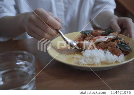 Spicy curry to combat summer fatigue Spicy curry to combat summer fatigue 114421976