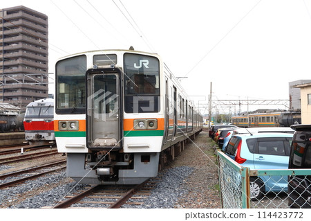 前往桑義鐵道的舊JR東海211系列5000系列 前往桑義鐵道的舊JR東海211系列5000系列 114423772