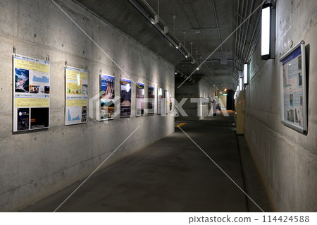 Exhibition inside the Hiyoshi Dam (Hiyoshicho, Nantan City, Kyoto Prefecture) Exhibition inside the Hiyoshi Dam (Hiyoshicho, Nantan City, Kyoto Prefecture) 114424588