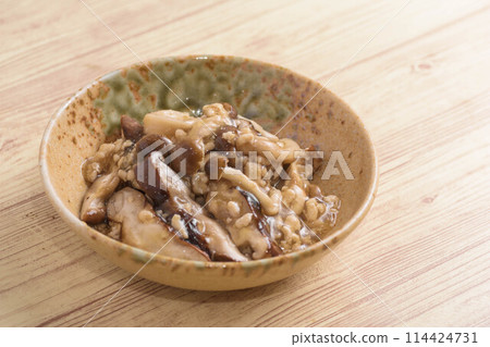 香菇豆瓣雞碎 114424731