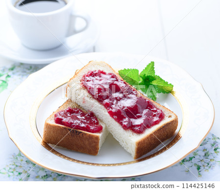 草莓醬吐司 草莓醬吐司 114425146