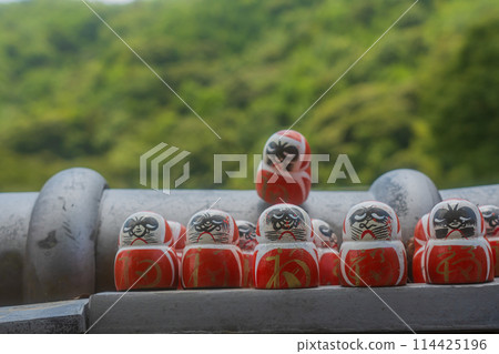 拍攝大阪府箕尾市勝尾寺的達摩 114425196