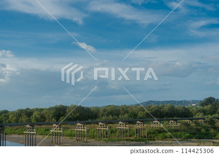 Shooting flow bridge of Shimotsuya in Yahata City, Kyoto Prefecture 114425306