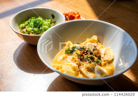 百葉窗和早餐 百葉窗和早餐 114426020