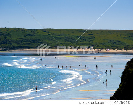 Shallow Beach (Tenby, Wales, UK) 114426048