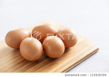 Raw egg Raw egg 114426584