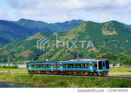 2000系列足折在高知縣高岡郡佐川町舉行 114426956