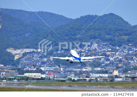 大阪國際機場 ANA Airplane Takeoff Ready Sky Park 114427456