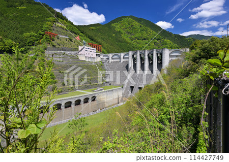Otaki Dam (Kawakami Village, Yoshino District, Nara Prefecture) Otaki Dam (Kawakami Village, Yoshino District, Nara Prefecture) 114427749