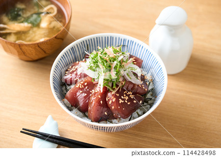 醃製的飯碗鰹魚 114428498