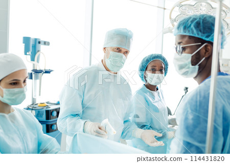 senior doctor doesn't know how to treat patient senior doctor doesn't know how to treat patient 114431820