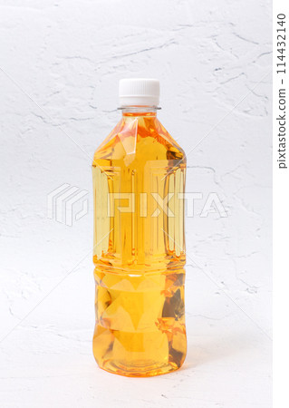 Drinking water, drinks, white background, brown, PET bottles, drinks, drinks, hydration, hydration, beverages Drinking water, drinks, white background, brown, PET bottles, drinks, drinks, hydration, hydration, beverages 114432140