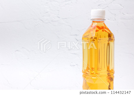 飲用水，飲料，白色背景，棕色，PET瓶，飲料，飲料，補水，補水，飲料 114432147