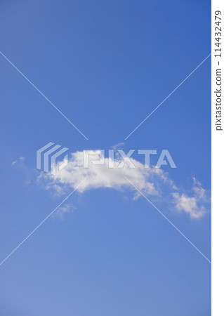 Blue sky with clouds (background material) 114432479