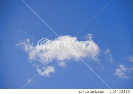 Blue sky with clouds (background material) Blue sky with clouds (background material) 114432480