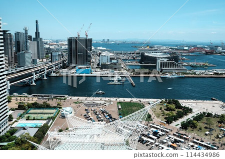 View from Kobe Port Tower (photographed in May 2024, after renovation) View from Kobe Port Tower (photographed in May 2024, after renovation) 114434986