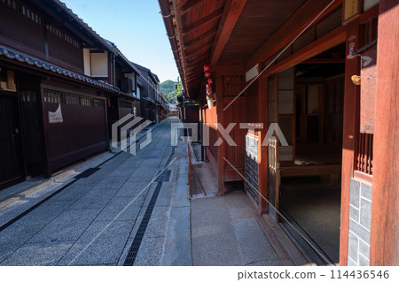 A photo of Sanchomachi, a historic street in Obama City, Fukui Prefecture. A photo of Sanchomachi, a historic street in Obama City, Fukui Prefecture. 114436546