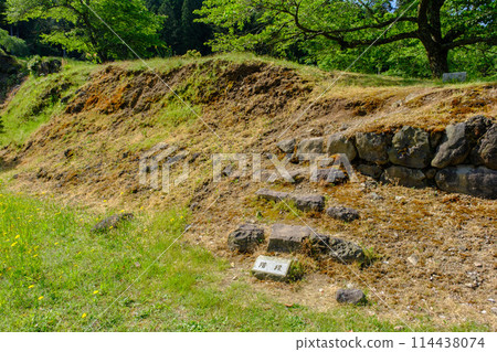 The ruins of the palace in the ruins of the Ichijodani Asakura The ruins of the palace in the ruins of the Ichijodani Asakura 114438074