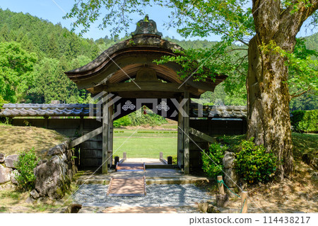 Ruined Valley Asakura Ruins Karamon Ruined Valley Asakura Ruins Karamon 114438217