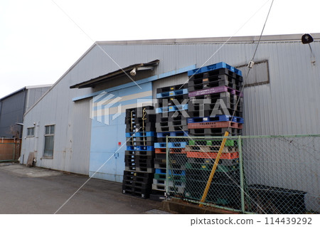 Pallet loaded in the warehouse 114439292