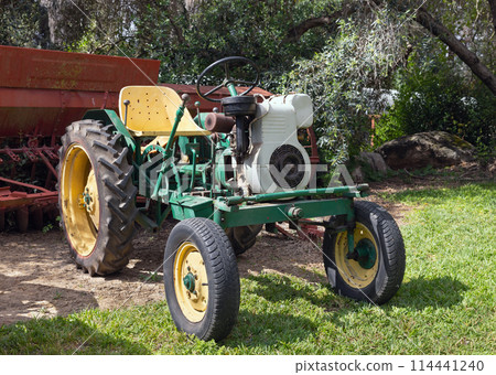 Old wheeled tractor restored 114441240