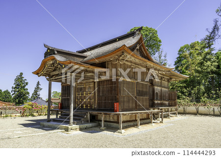 岡山縣三崎町本山寺 114444293