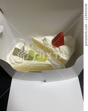 2 cakes 2 cakes 114444346