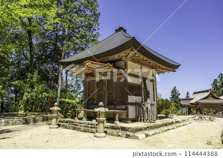 Honzanji Temple, Seitendo Hall, Misaki Town, Okayama Prefecture 114444388