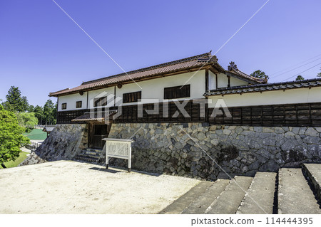 Honzanji Temple Nagayamon Gate Misaki Town, Okayama Prefecture 114444395