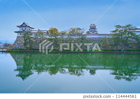 從內護城河看見的愛媛郡今治市的今治城 114444561