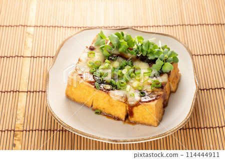 Simple fried tofu with miso and cheese - so tasty! 114444911