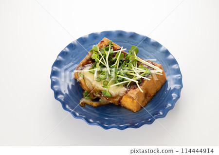 Simple fried tofu with miso and cheese - so tasty! 114444914